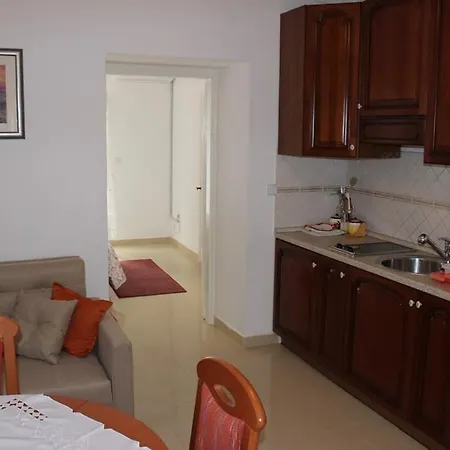 Visnja Nv 1 - For 2 Persons With Terrace